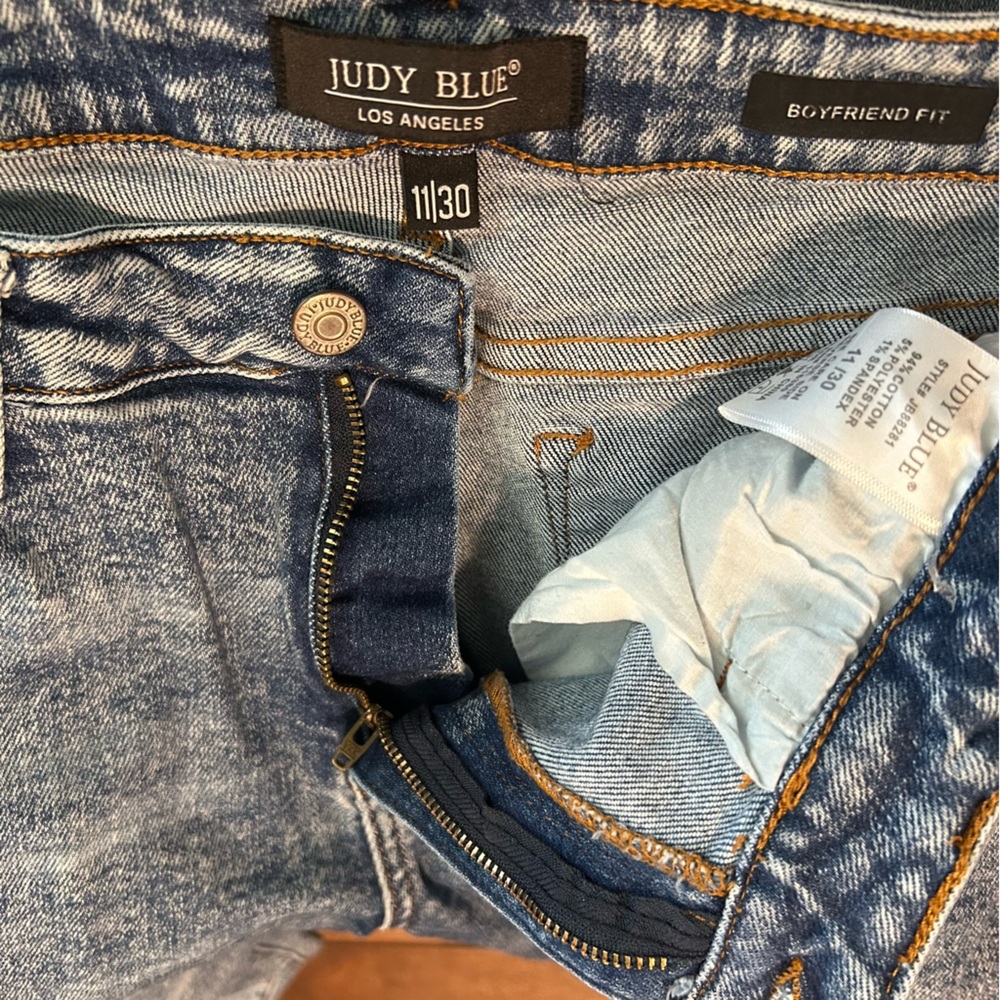 Judy Blue Acid Wash Boyfriend Fit Jeans 11/30 Distressed Medium Wash - Picture 7 of 9